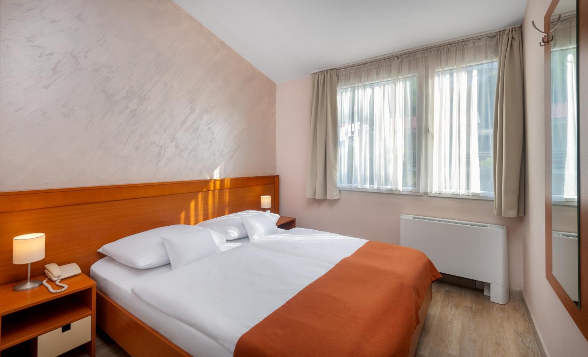 Hunguest Hotel Sun Resort แฮร์เซ็ก-โนวี ภายนอก รูปภาพ