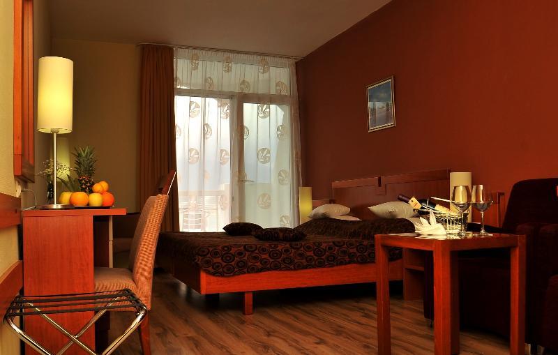 Hunguest Hotel Sun Resort แฮร์เซ็ก-โนวี ภายนอก รูปภาพ
